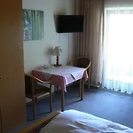 Fogadó Haus Evelyn / Haus Heidemarie *