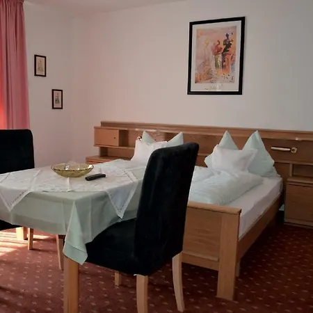 Inn Haus Evelyn / Haus Heidemarie Bad Fussing